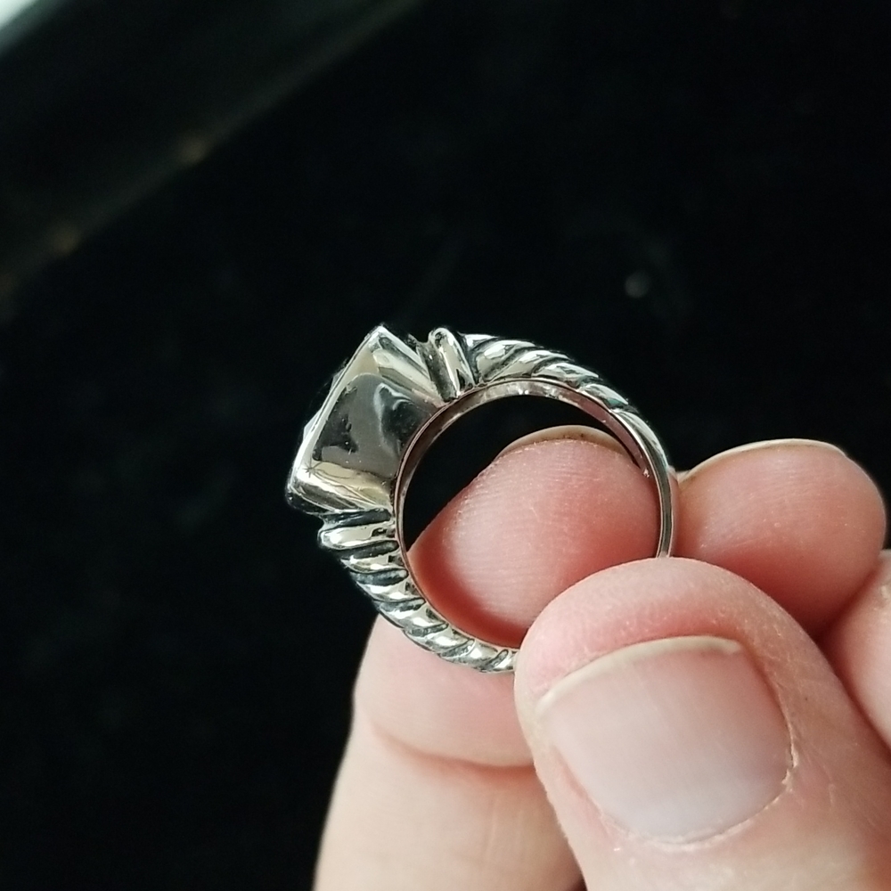 Ring - Picture 2 of 3